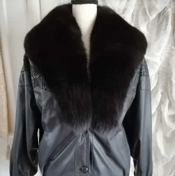 Genuine Soft Texure leather Jacket with Real Fur Collar Fur Vest - Picture 1 of 14